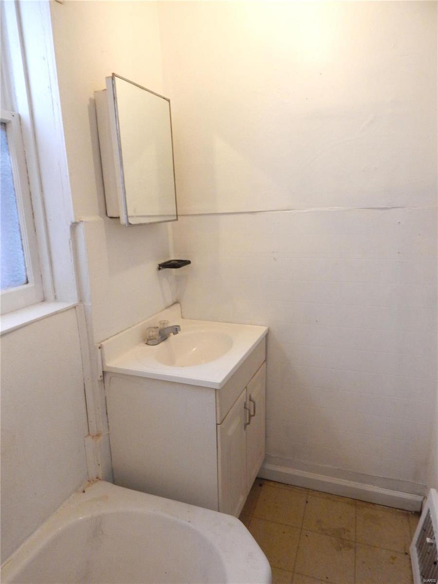 Kretzers Add - Residential Income