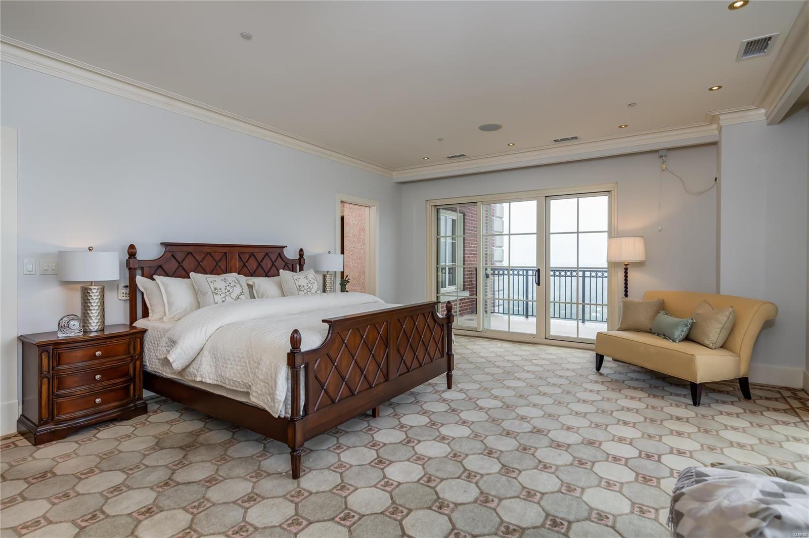 The Plaza In Clayton - Residential