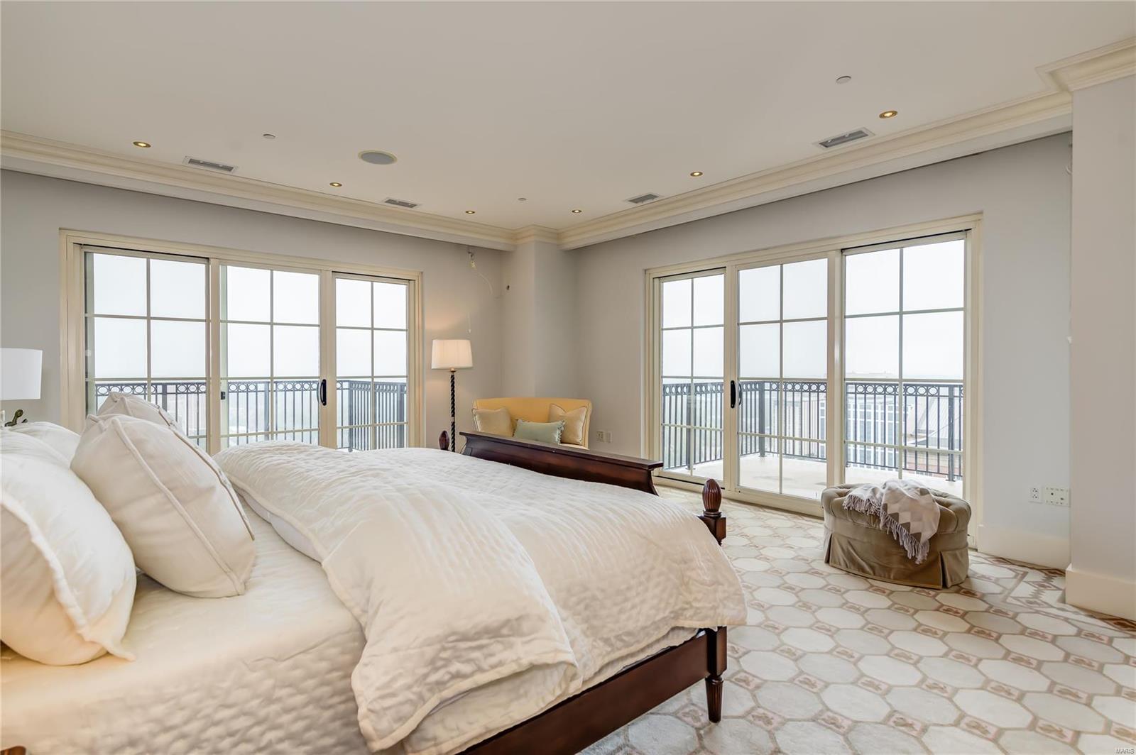 The Plaza In Clayton - Residential