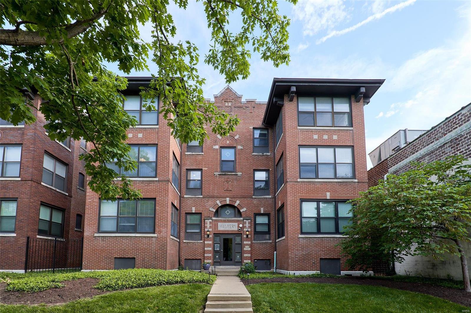 First Amendment/Pershing Ave - Residential