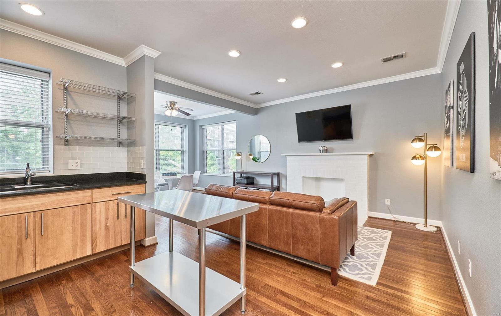 First Amendment/Pershing Ave - Residential