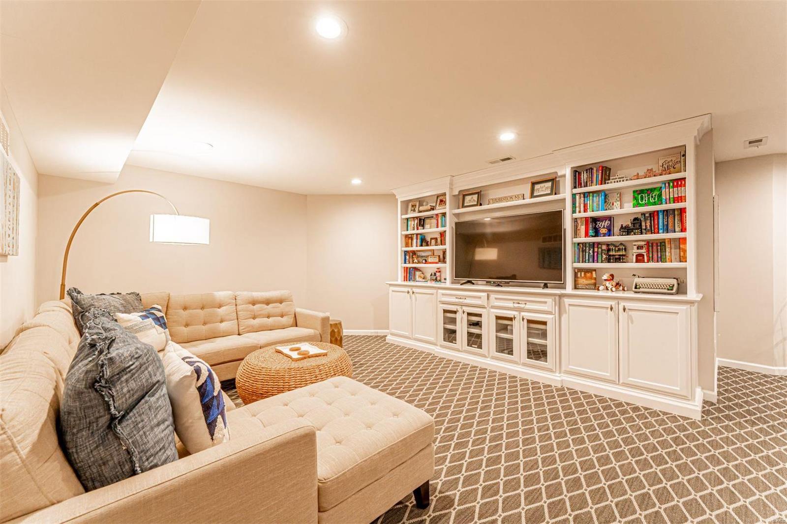 Saunders Lts A & B Bdy Adj - Residential