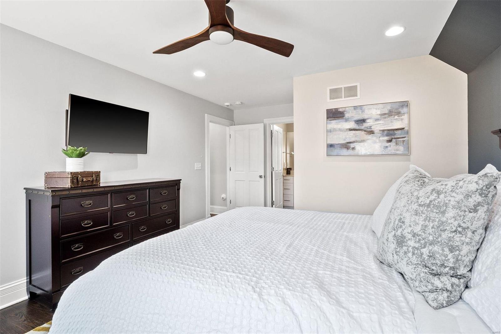 Clayton Gardens 2 - Residential