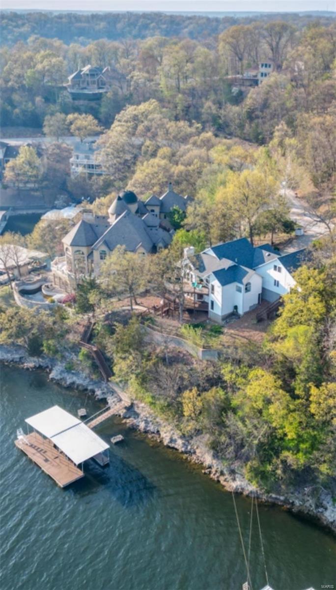 FOUE SEASONS - Residential