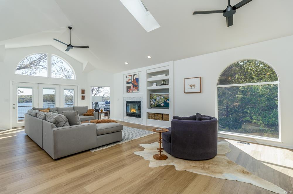 FOUE SEASONS - Residential