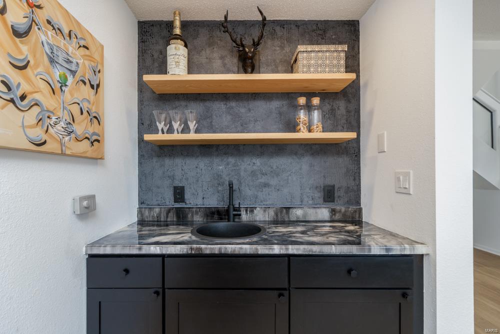 FOUE SEASONS - Residential