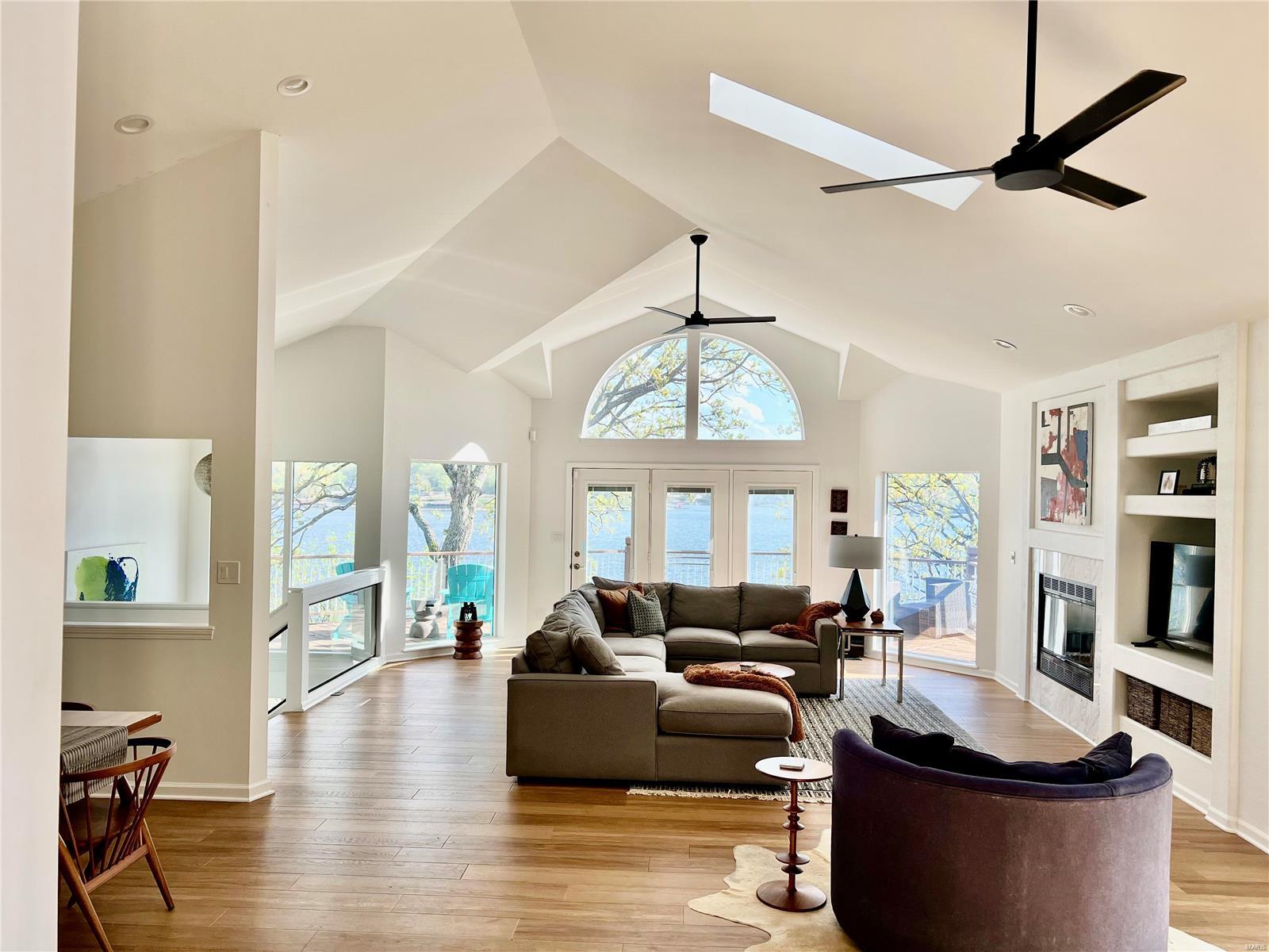 FOUE SEASONS - Residential