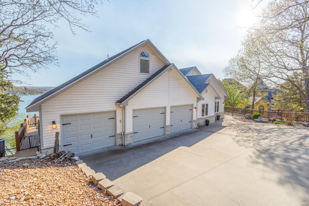 FOUE SEASONS - Residential