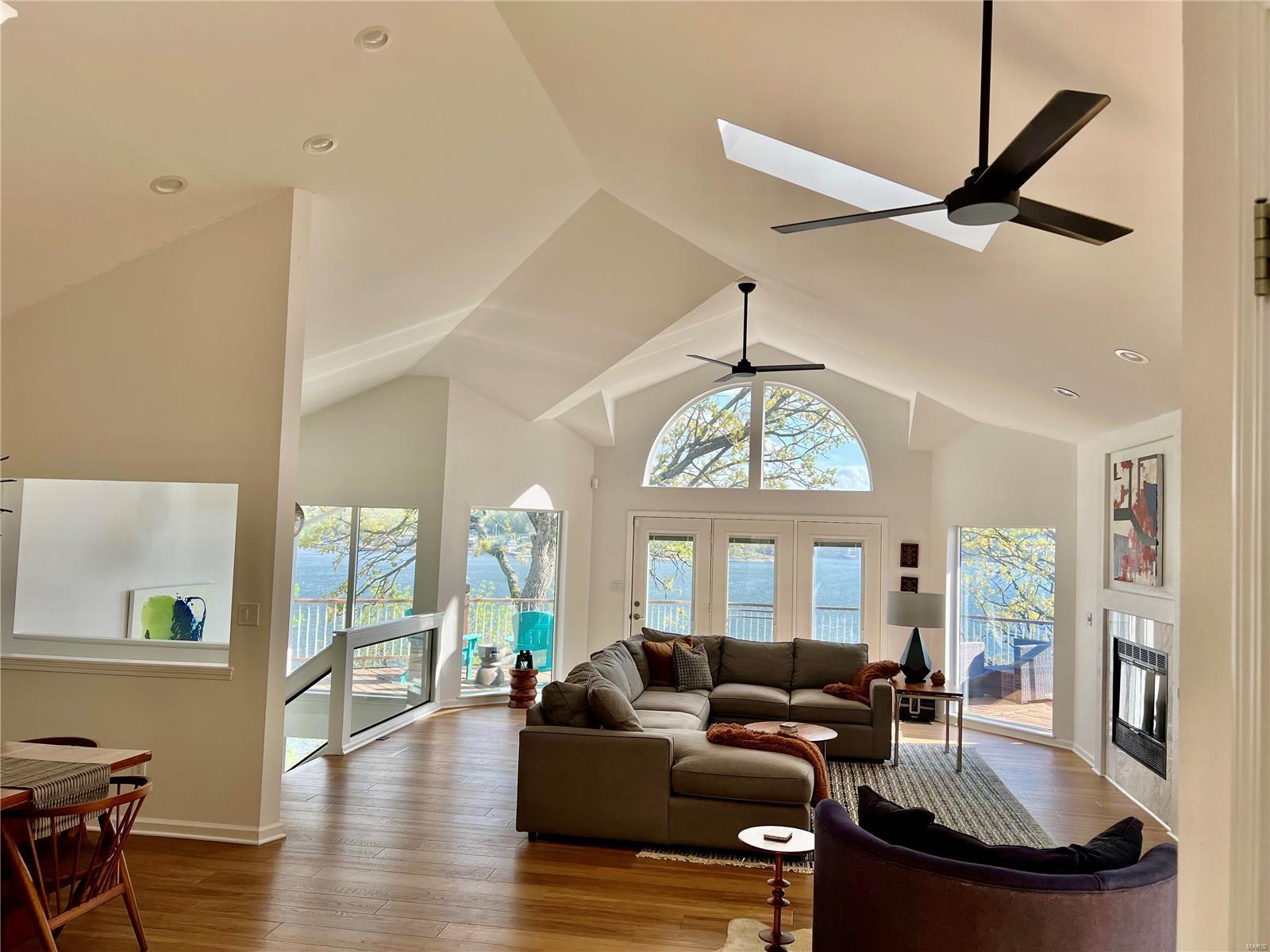 FOUE SEASONS - Residential