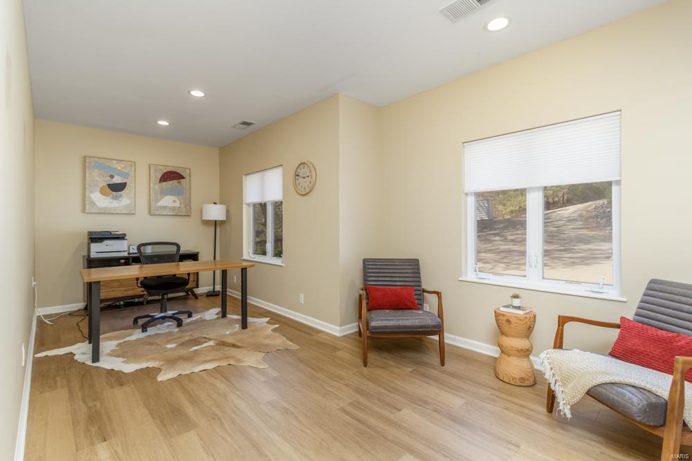 FOUE SEASONS - Residential