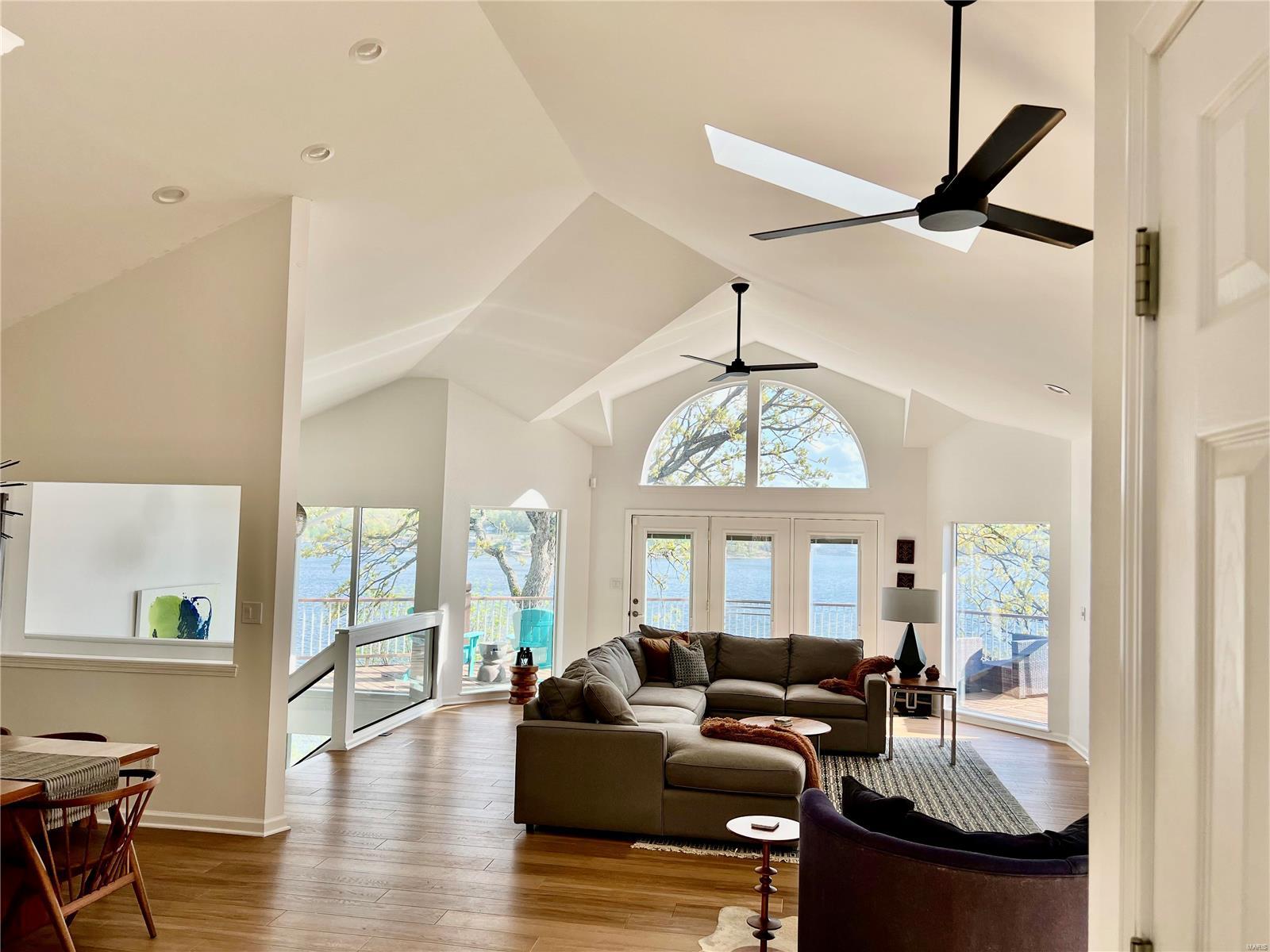 FOUE SEASONS - Residential