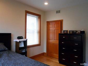 Cloverleaf Condo - Residential