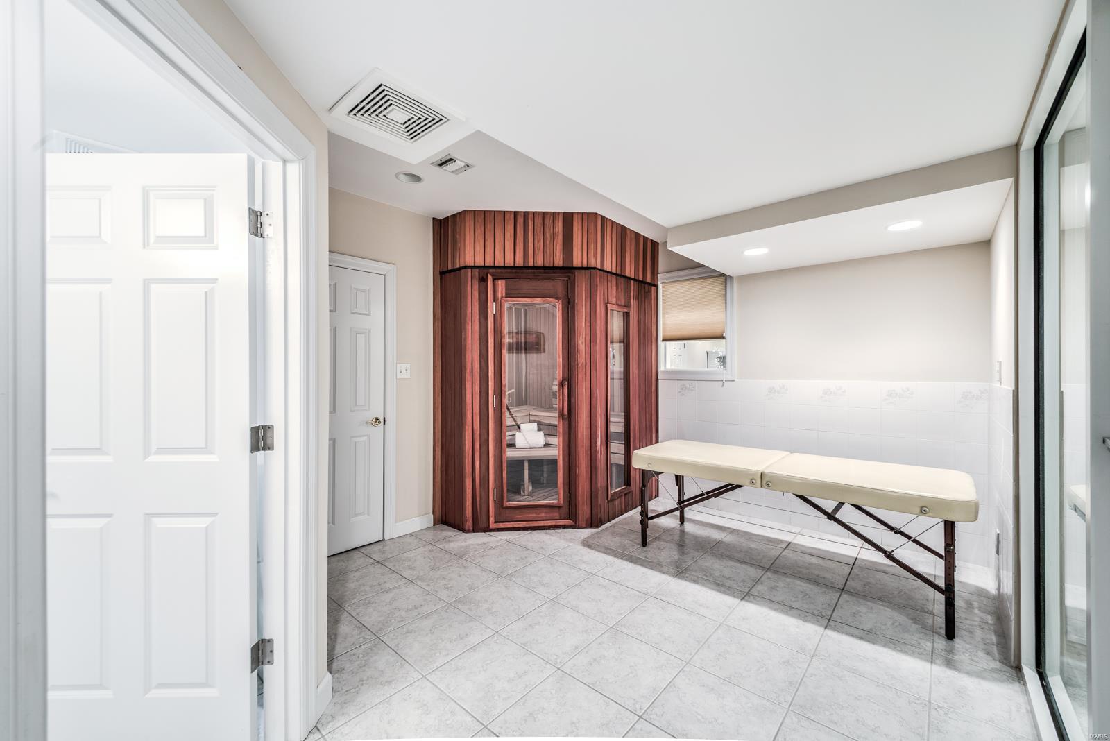 Country Life Acres Add - Residential