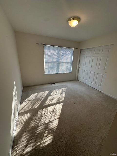 Bridgeton, Missouri 63044, United States, 2 Bedrooms Bedrooms, ,3 BathroomsBathrooms,Residential,Pending,28455