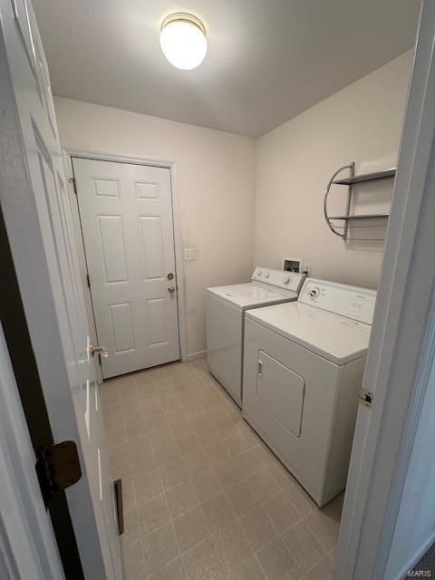 Bridgeton, Missouri 63044, United States, 2 Bedrooms Bedrooms, ,3 BathroomsBathrooms,Residential,Pending,28455