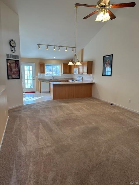 Bridgeton, Missouri 63044, United States, 2 Bedrooms Bedrooms, ,3 BathroomsBathrooms,Residential,Pending,28455