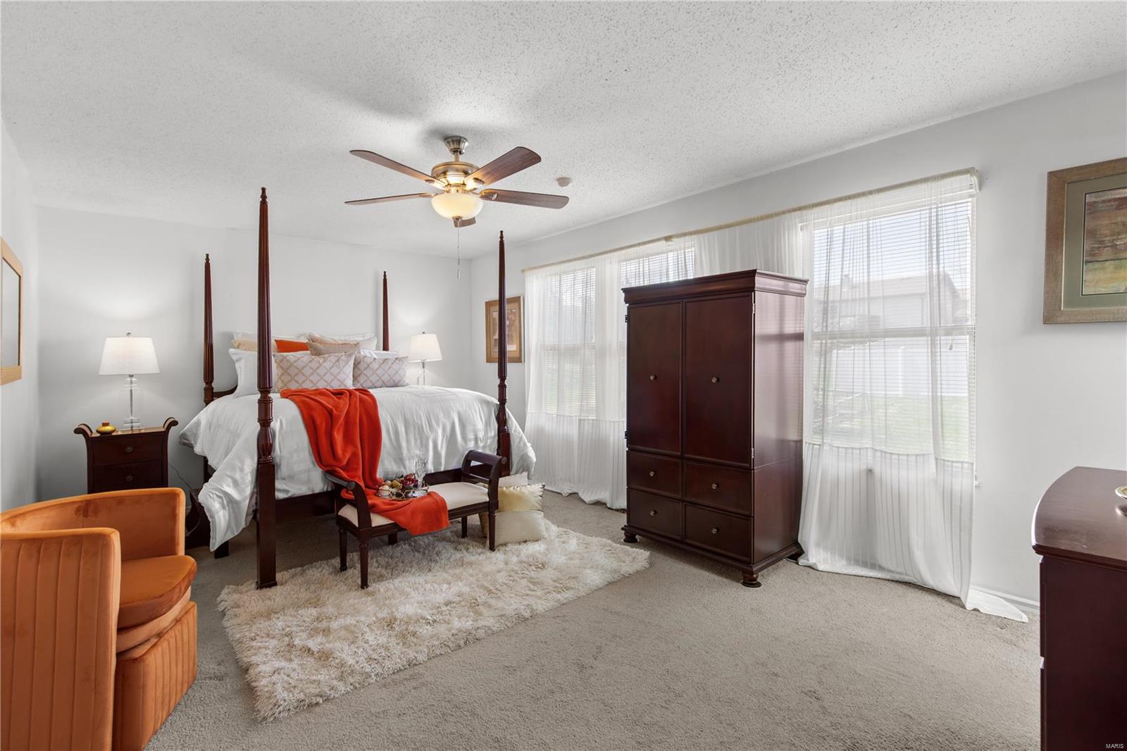 Florissant, Missouri 63033, United States, 5 Bedrooms Bedrooms, ,3 BathroomsBathrooms,Residential,Coming Soon,94530