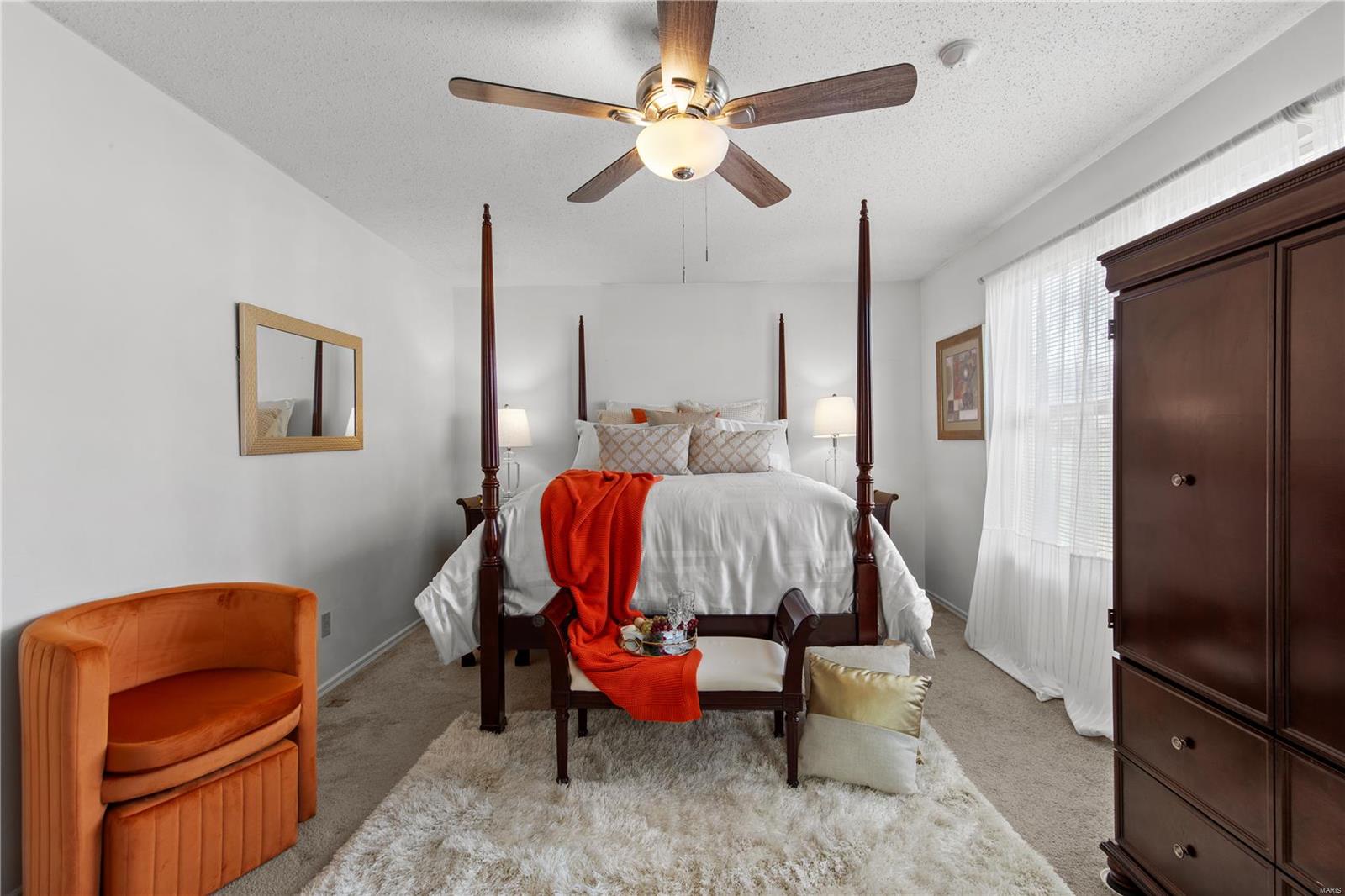 Florissant, Missouri 63033, United States, 5 Bedrooms Bedrooms, ,3 BathroomsBathrooms,Residential,Coming Soon,94530