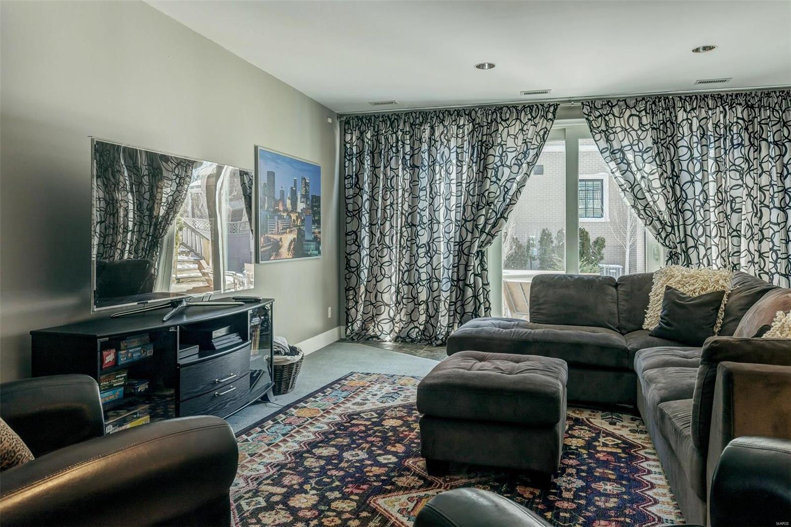 Clayton Gardens 3 - Residential