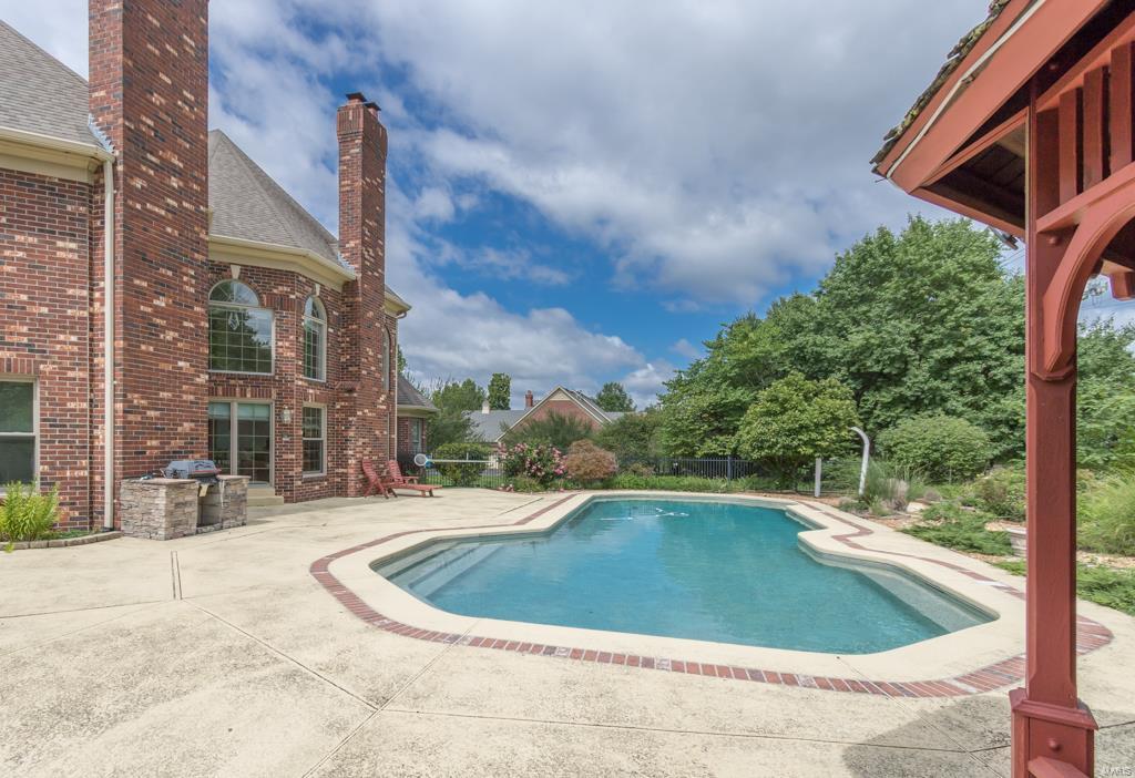 Hamptons The - Residential