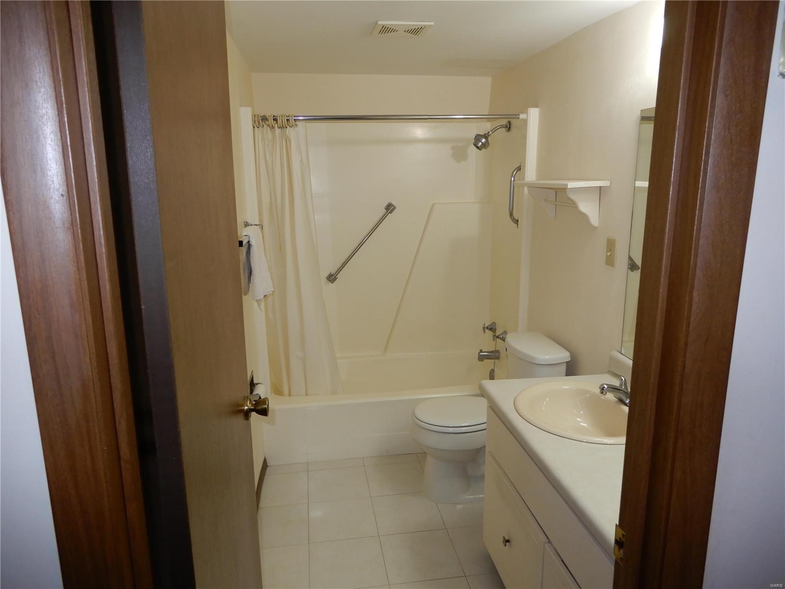 Blackwoods Chalet Condo - Residential