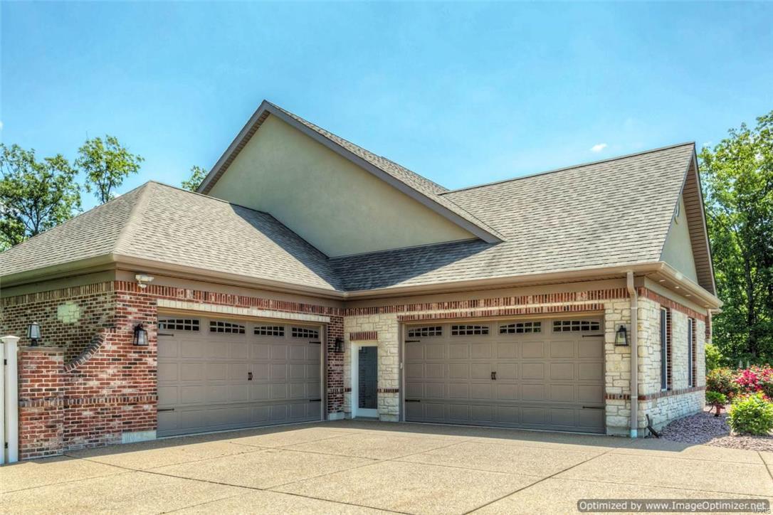 Manors At Oakbrook Estate - Residential