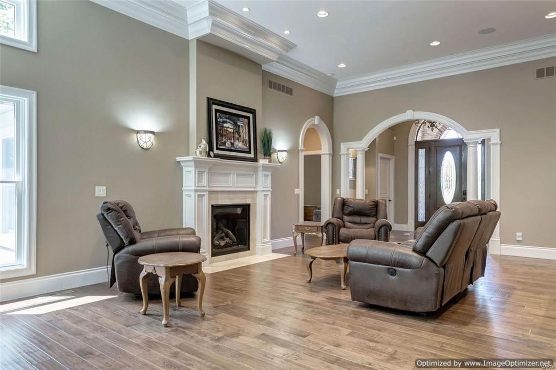 Manors At Oakbrook Estate - Residential