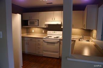 Brentwood Forest Condo Ph Six - Residential