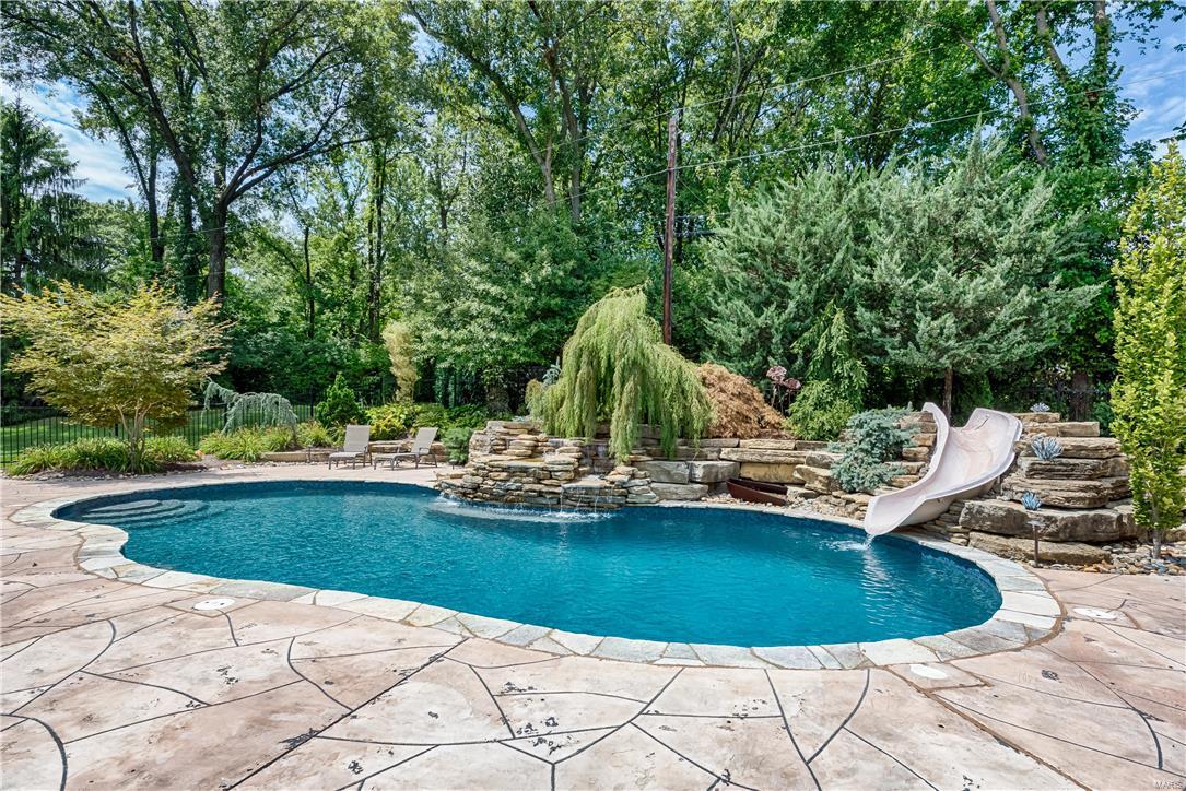 Lynnbrook - Residential