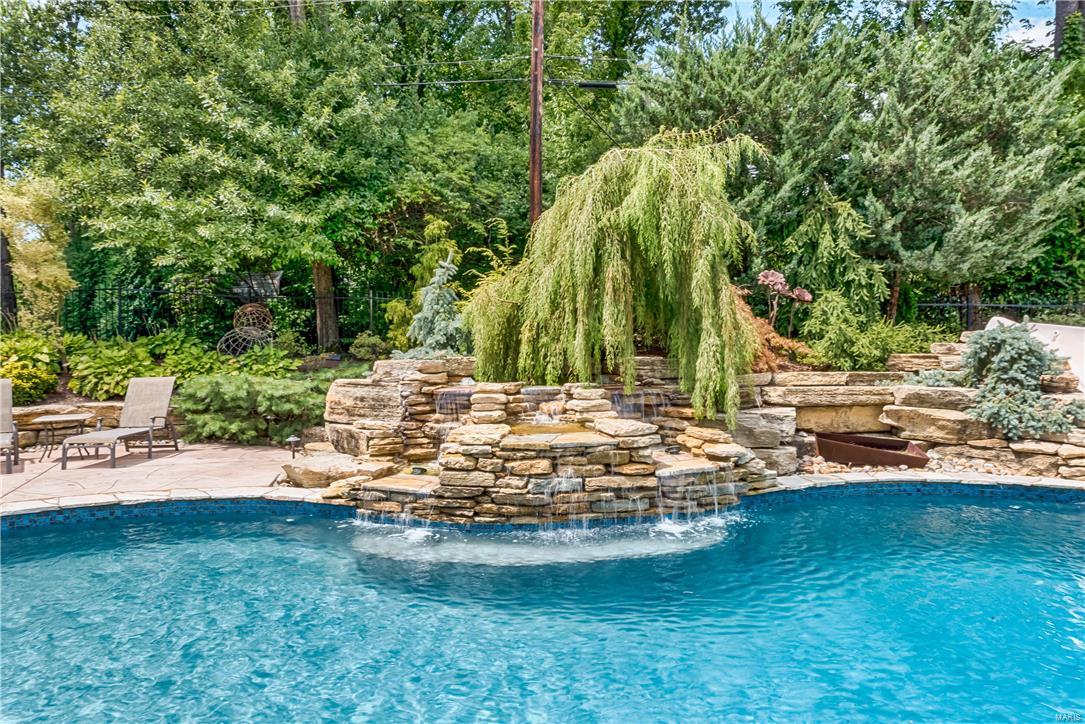 Lynnbrook - Residential