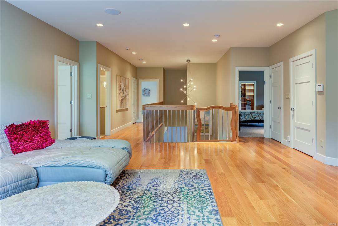 Lynnbrook - Residential