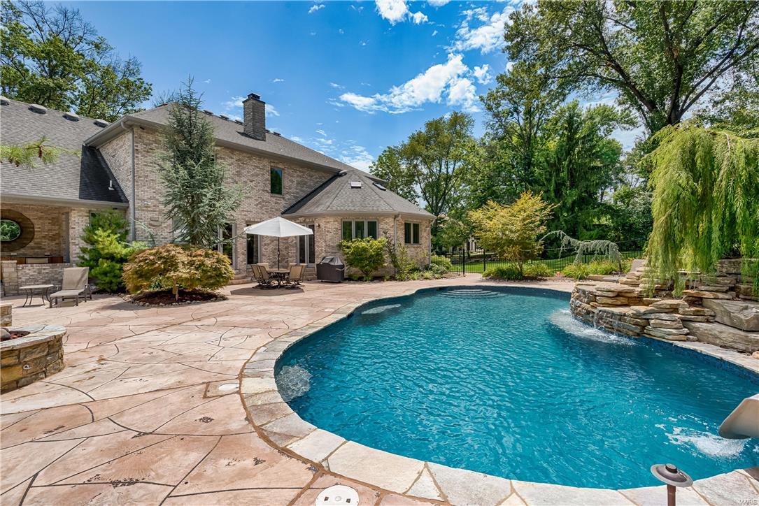 Lynnbrook - Residential