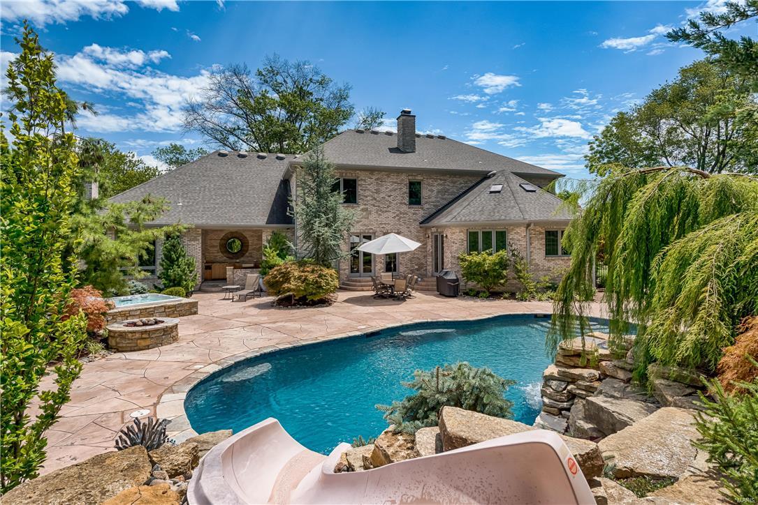 Lynnbrook - Residential