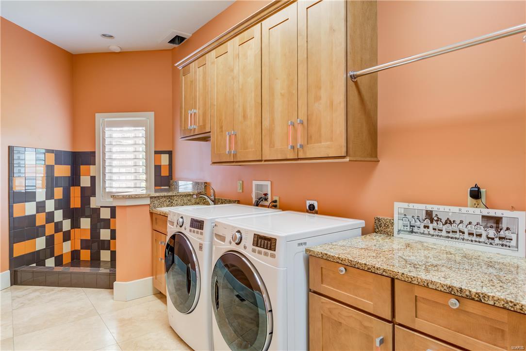 Lynnbrook - Residential