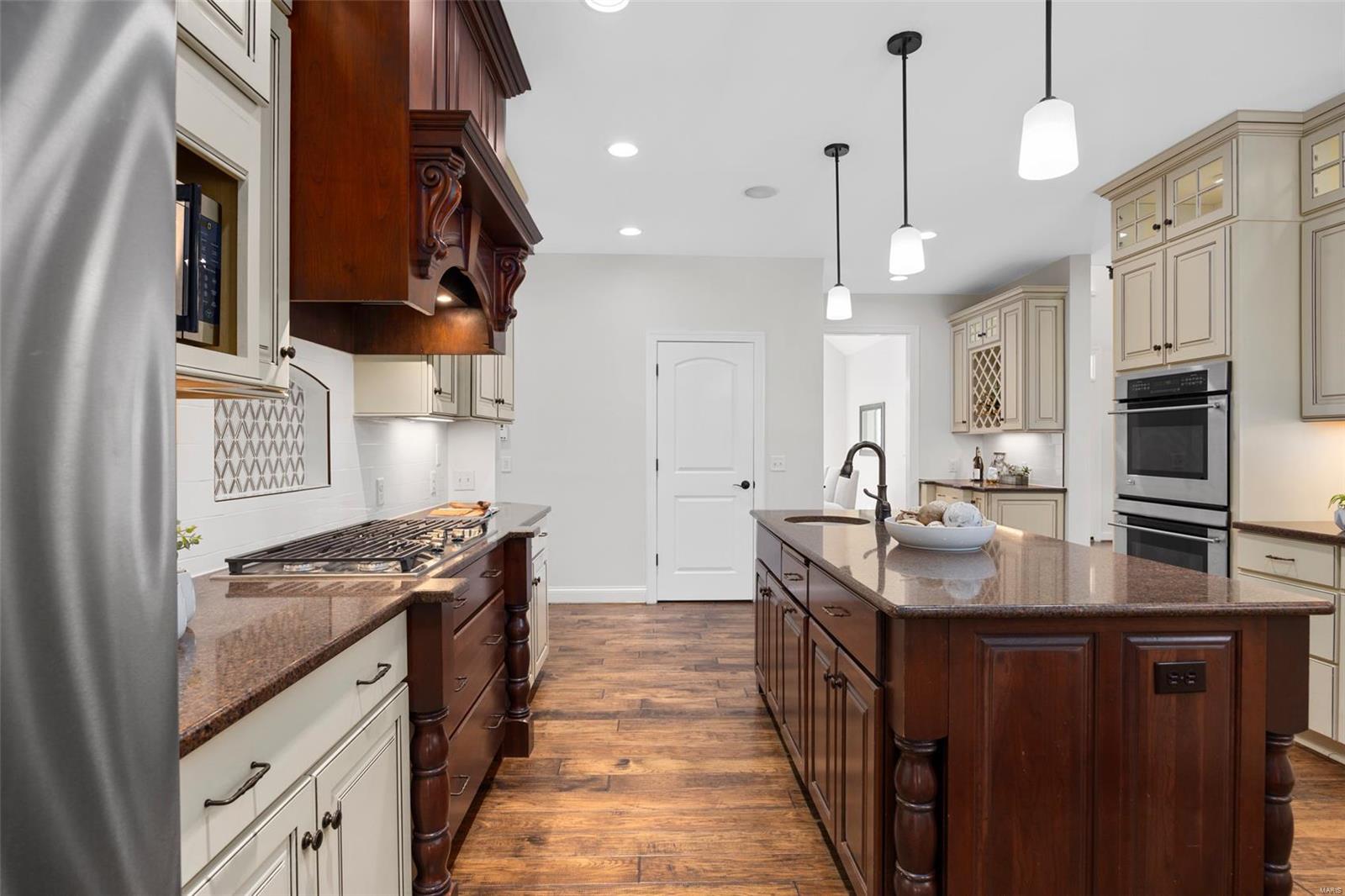 St Louis, Missouri 63122, United States, 5 Bedrooms Bedrooms, ,5 BathroomsBathrooms,Residential,Active,116337