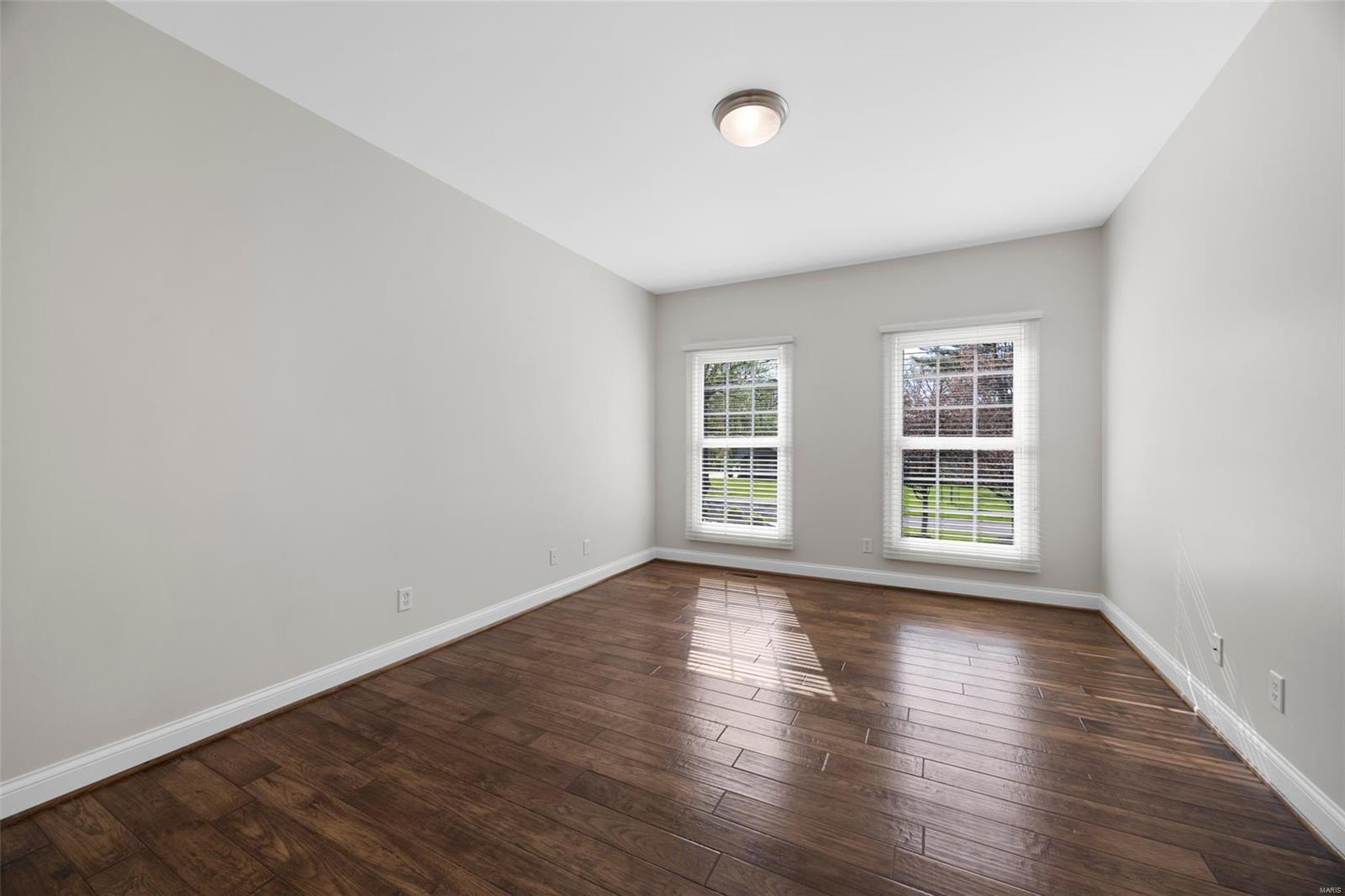 St Louis, Missouri 63122, United States, 5 Bedrooms Bedrooms, ,5 BathroomsBathrooms,Residential,Active,116337