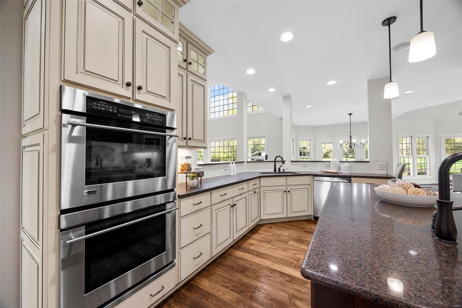 St Louis, Missouri 63122, United States, 5 Bedrooms Bedrooms, ,5 BathroomsBathrooms,Residential,Active,116337