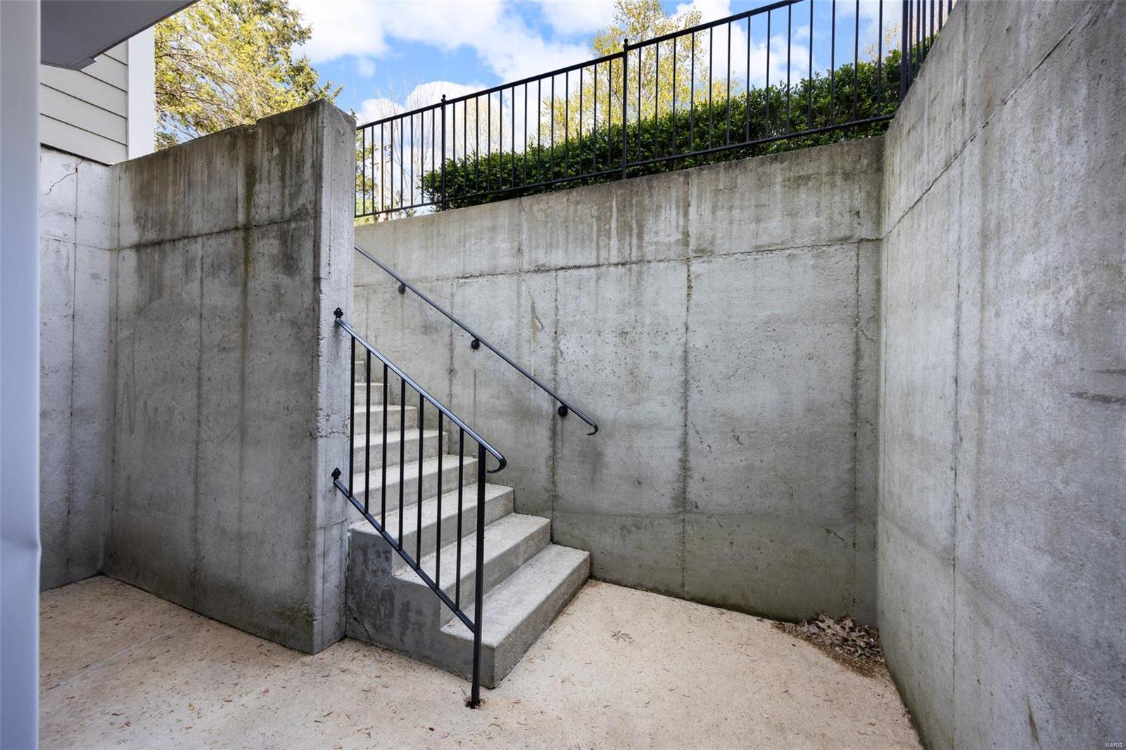 St Louis, Missouri 63122, United States, 5 Bedrooms Bedrooms, ,5 BathroomsBathrooms,Residential,Active,116337