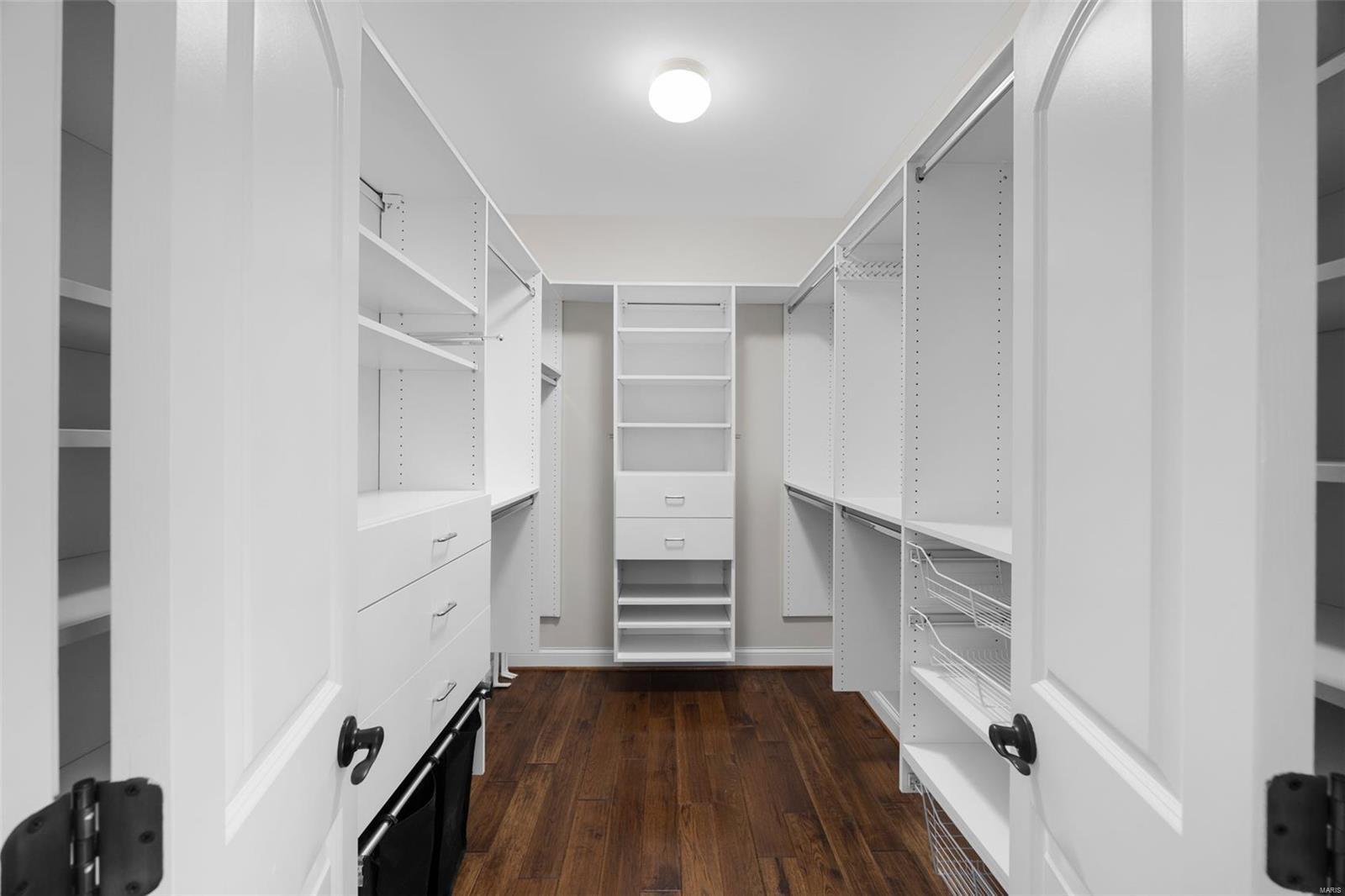 St Louis, Missouri 63122, United States, 5 Bedrooms Bedrooms, ,5 BathroomsBathrooms,Residential,Active,116337