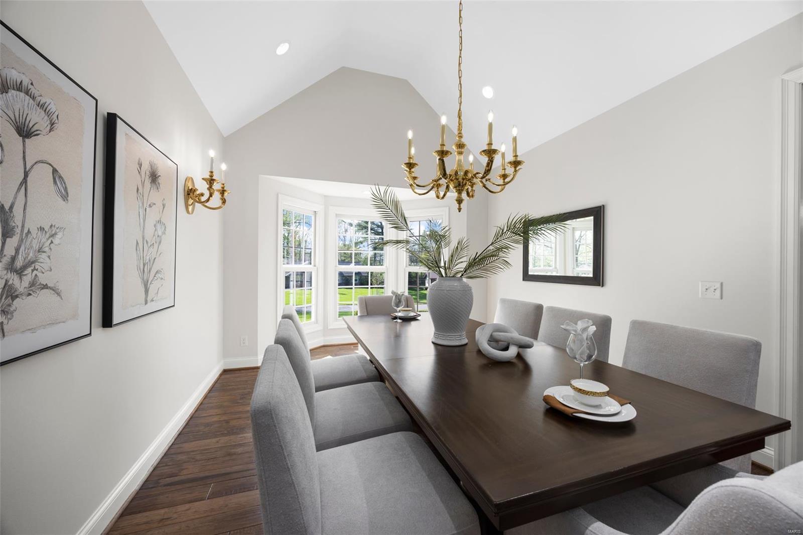 St Louis, Missouri 63122, United States, 5 Bedrooms Bedrooms, ,5 BathroomsBathrooms,Residential,Active,116337