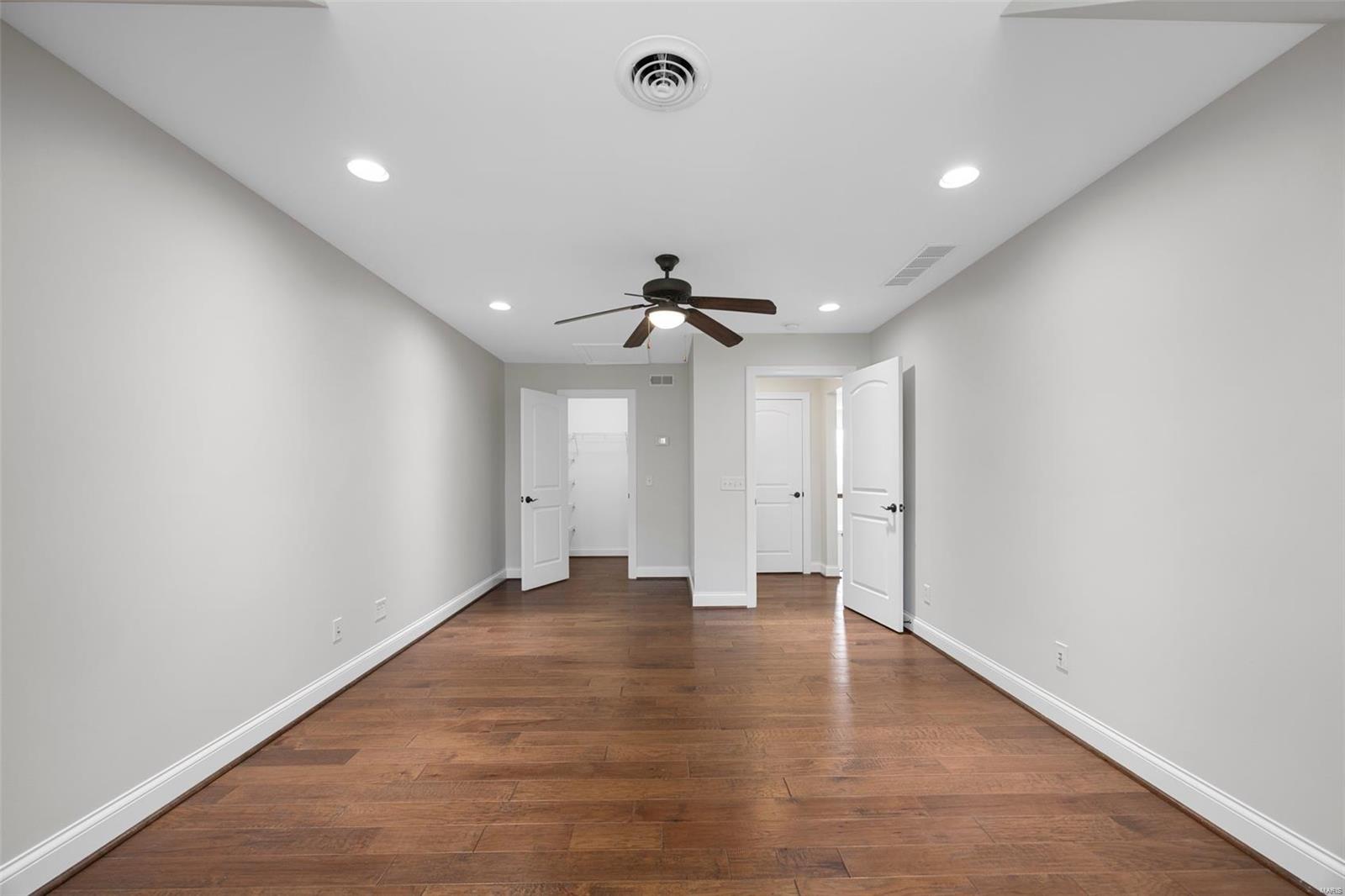 St Louis, Missouri 63122, United States, 5 Bedrooms Bedrooms, ,5 BathroomsBathrooms,Residential,Active,116337