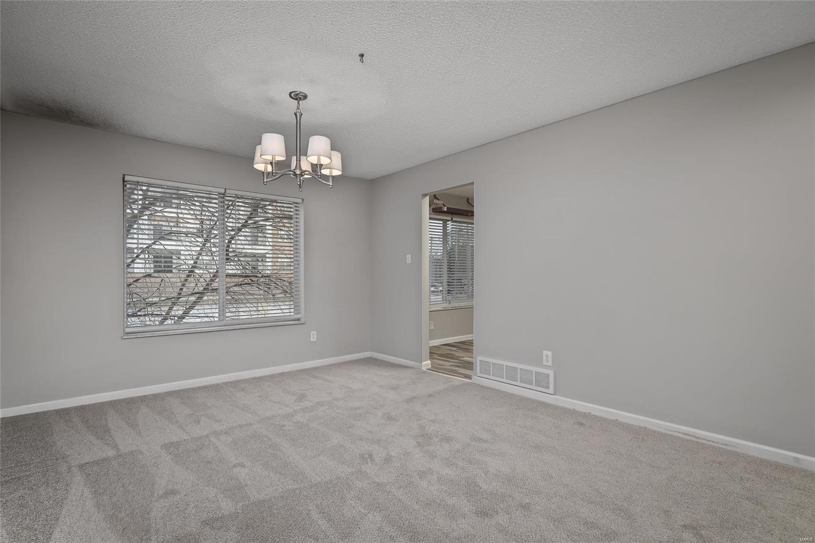 Carriage House Manor Condo Ph - Residential