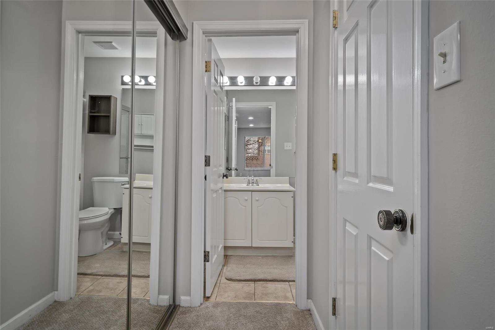 Carriage House Manor Condo Ph - Residential