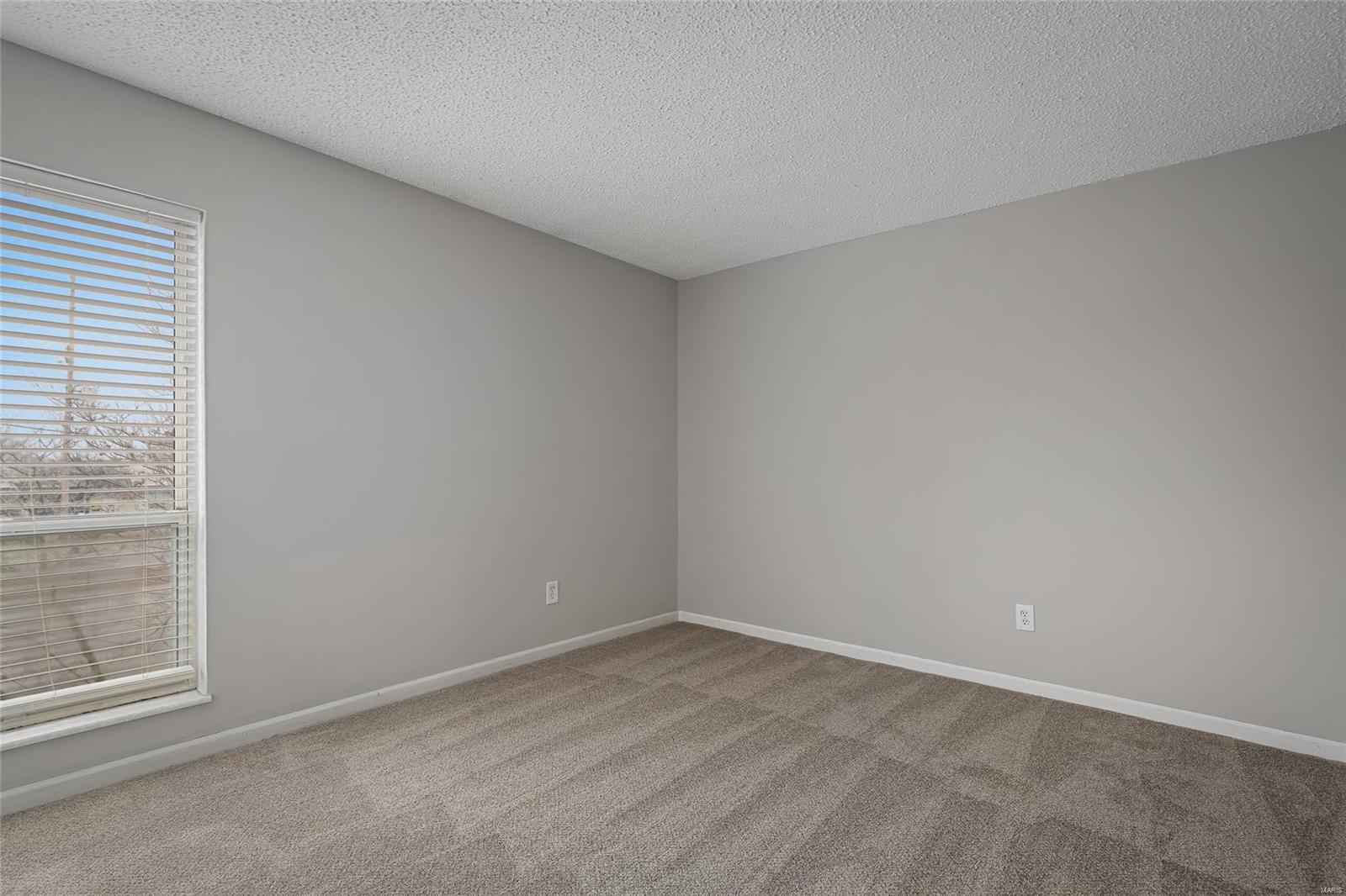 Carriage House Manor Condo Ph - Residential