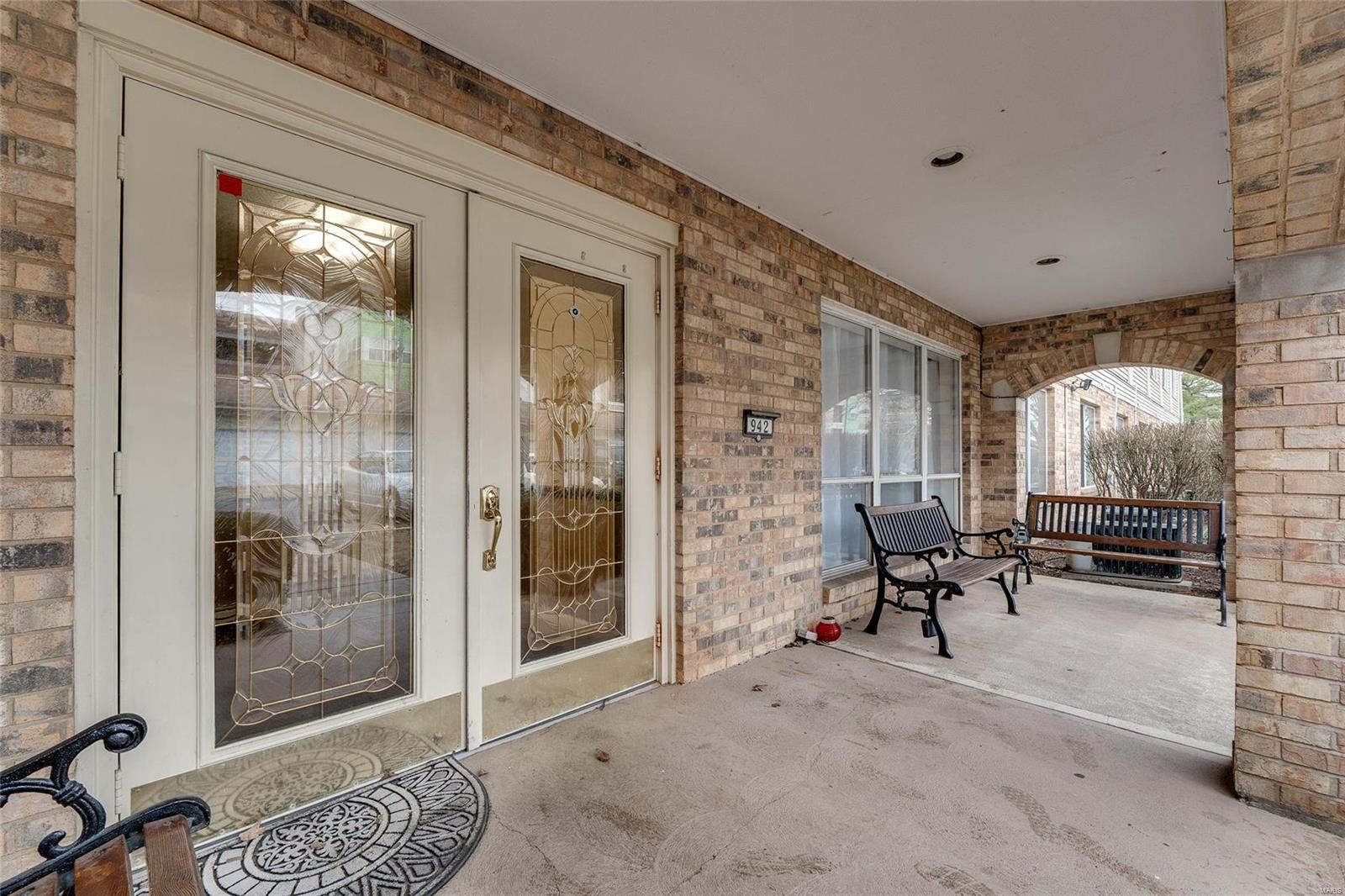 Carriage House Manor Condo Ph - Residential