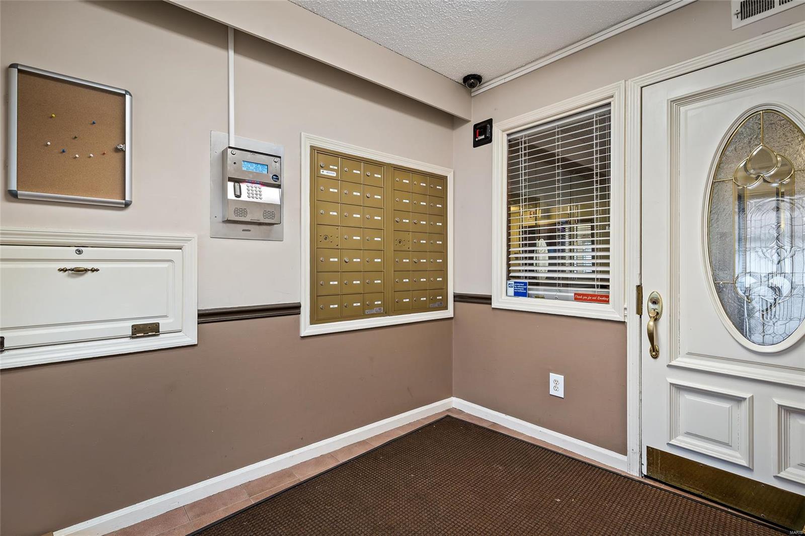 Carriage House Manor Condo Ph - Residential