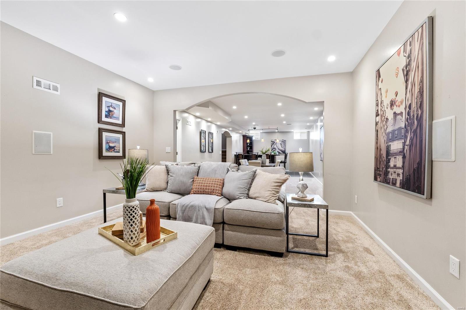 Ballwin, Missouri 63021, United States, 4 Bedrooms Bedrooms, ,4 BathroomsBathrooms,Residential,Pending,36989