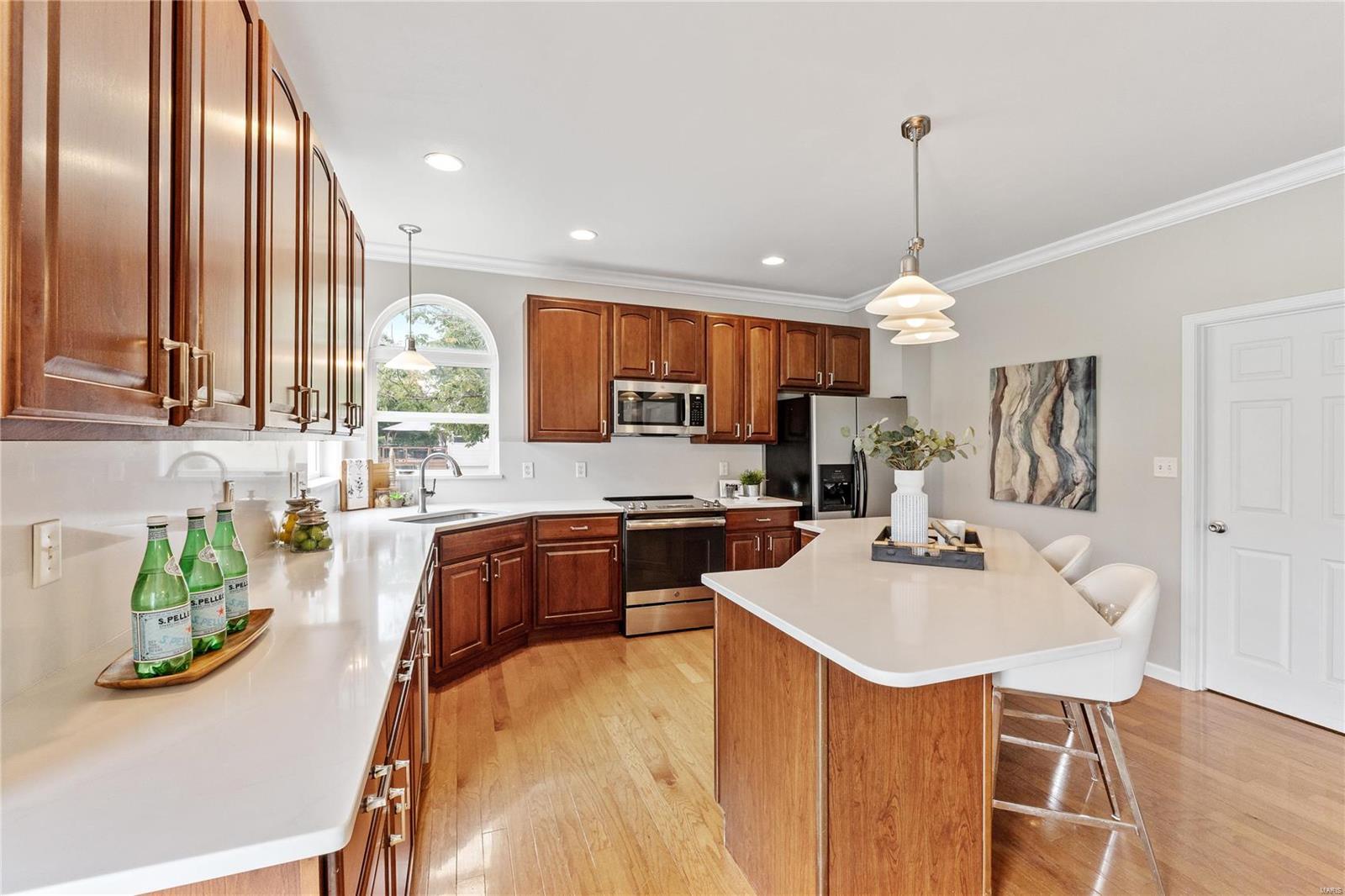 Ballwin, Missouri 63021, United States, 4 Bedrooms Bedrooms, ,4 BathroomsBathrooms,Residential,Pending,36989