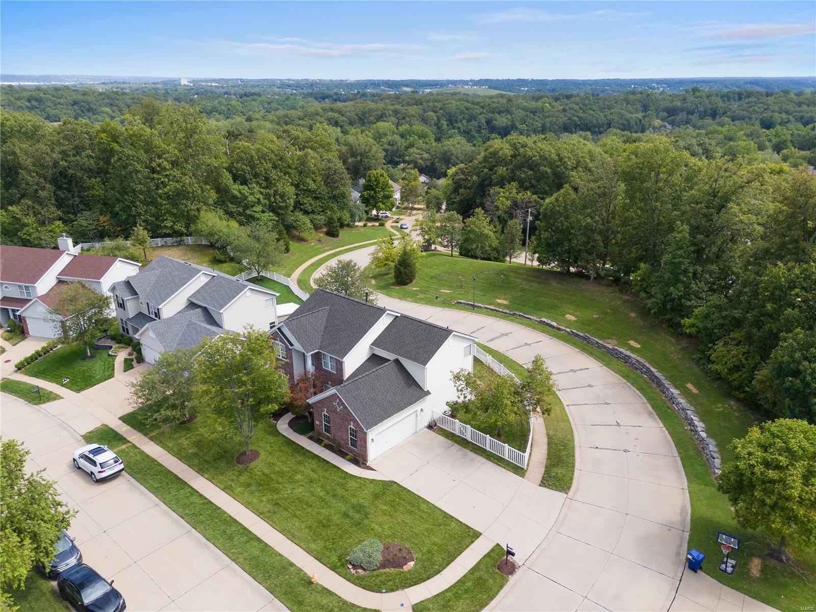 Ballwin, Missouri 63021, United States, 4 Bedrooms Bedrooms, ,4 BathroomsBathrooms,Residential,Pending,36989