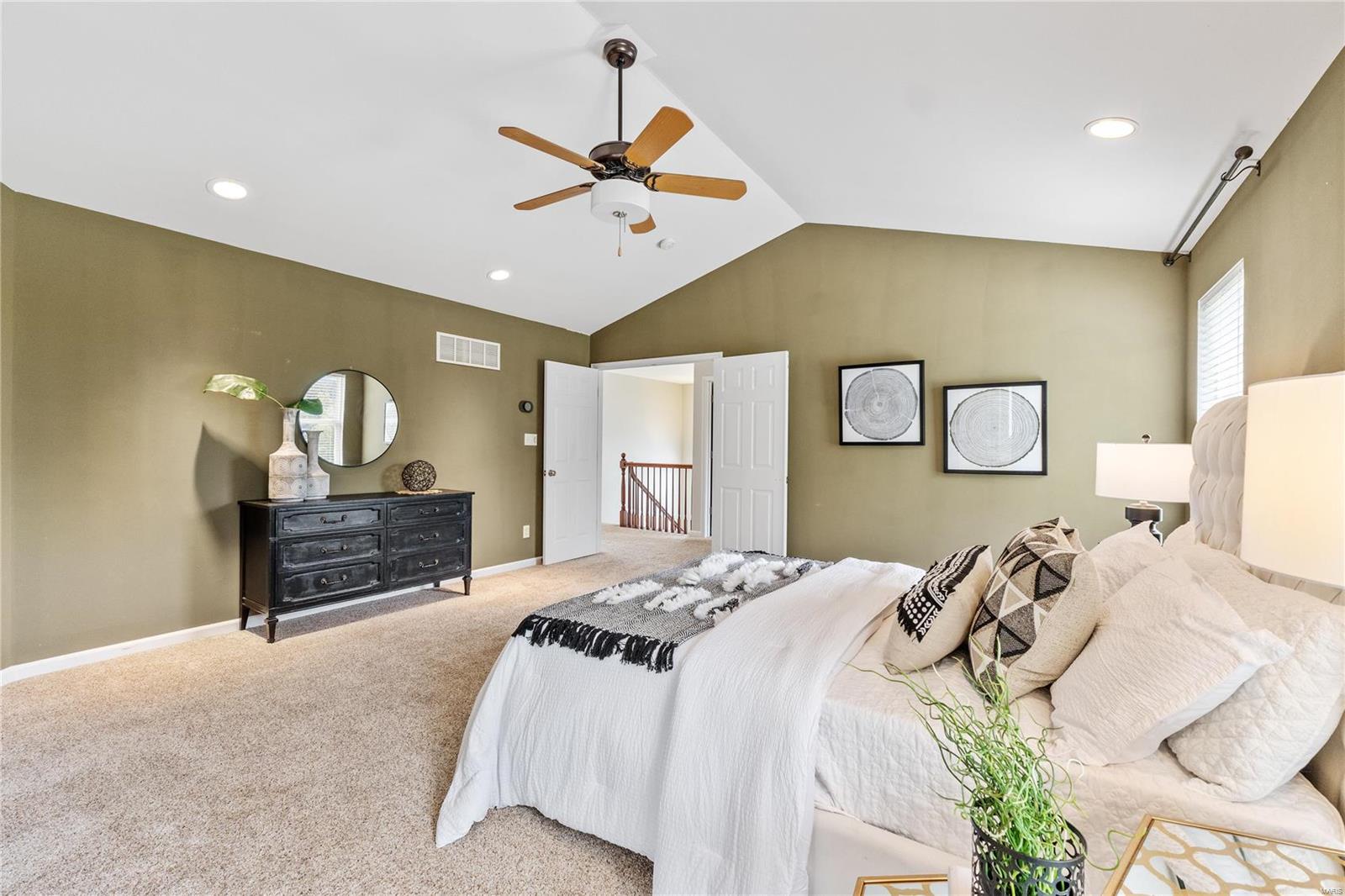 Ballwin, Missouri 63021, United States, 4 Bedrooms Bedrooms, ,4 BathroomsBathrooms,Residential,Pending,36989